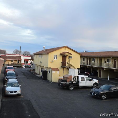 Economy Inn Hermiston Exterior foto