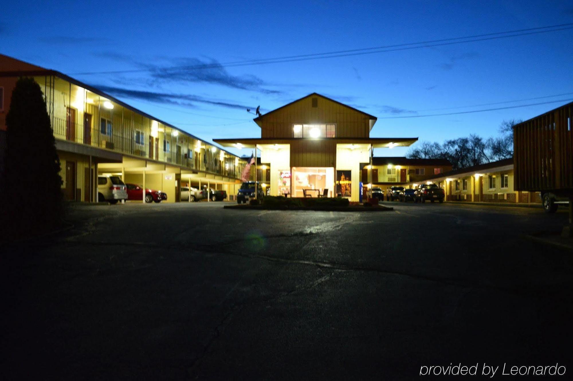 Economy Inn Hermiston Exterior foto