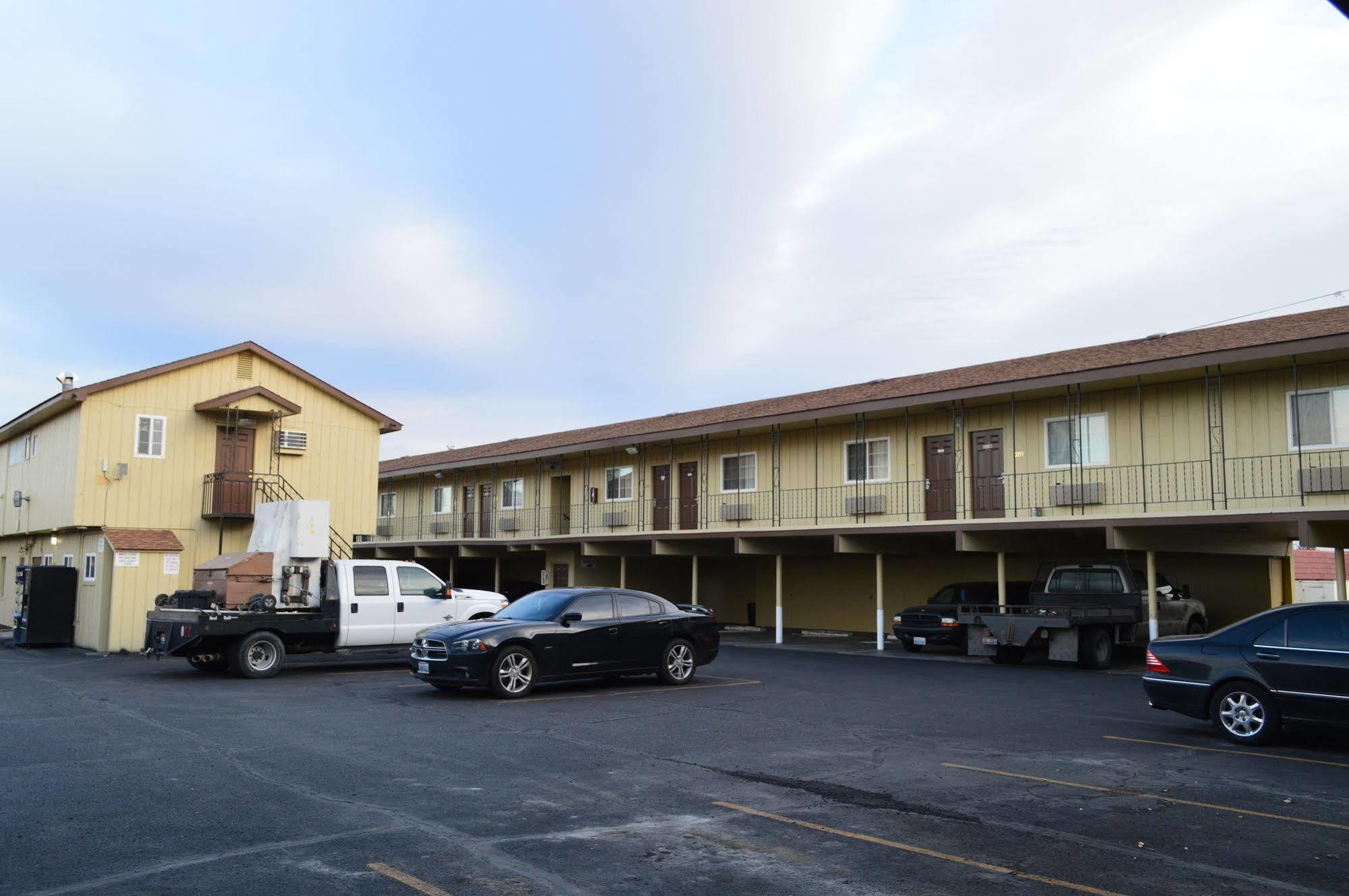 Economy Inn Hermiston Exterior foto